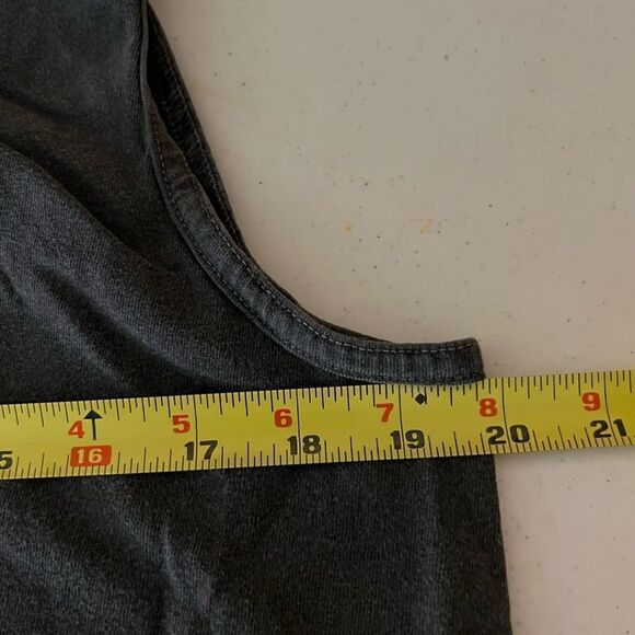 Comfort Colors Butterfly graphic shirt - Picture 4 of 6